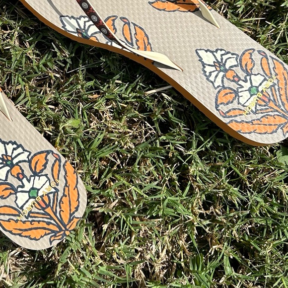 Tory Burch Flip-Flops - Picture 9 of 11